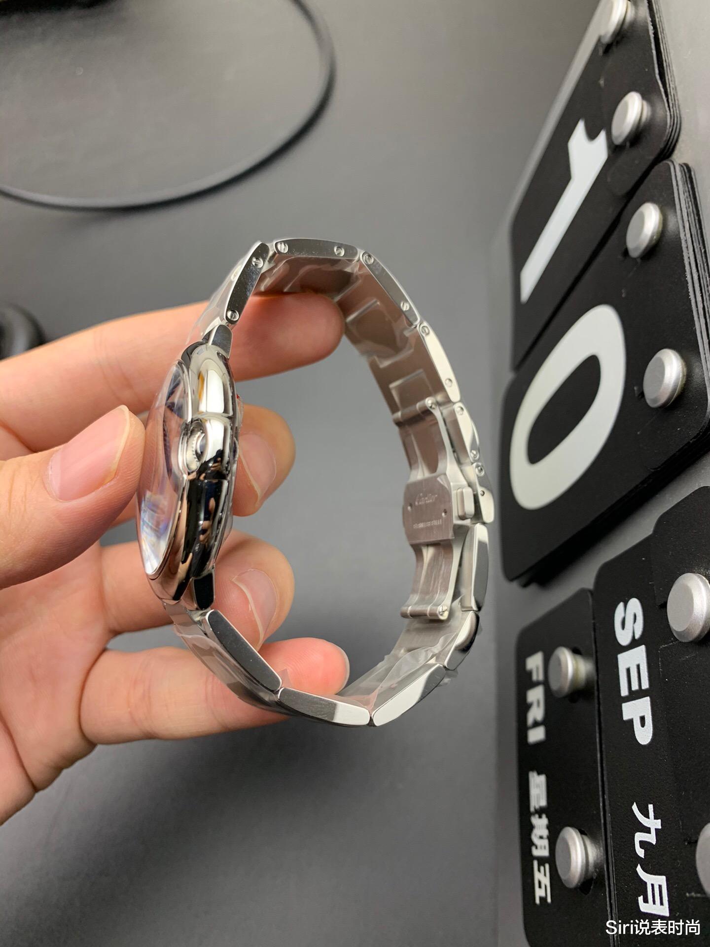 Siri说表时尚|Siri说表:AF厂卡地亚蓝气球腕表42毫米