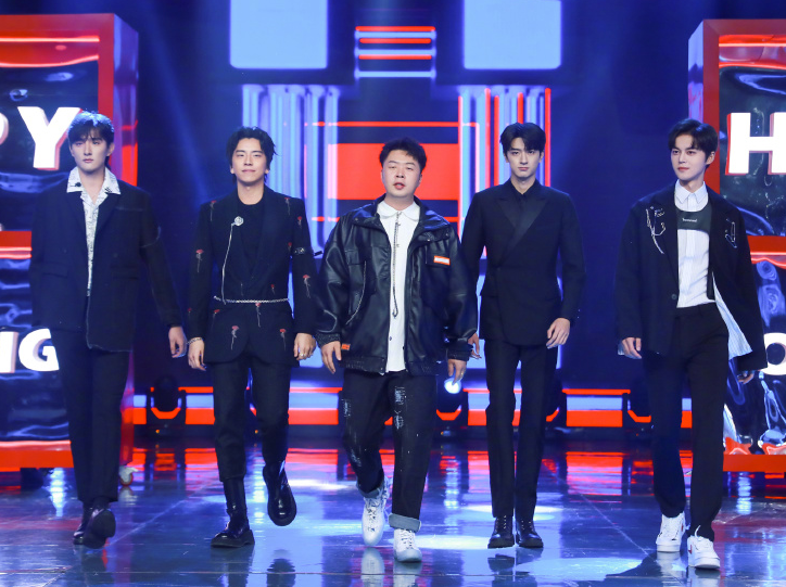 杜海涛|杜海涛瘦身成功，减重30斤，身材瘦成“吴亦凡”？沈梦辰眼光不错