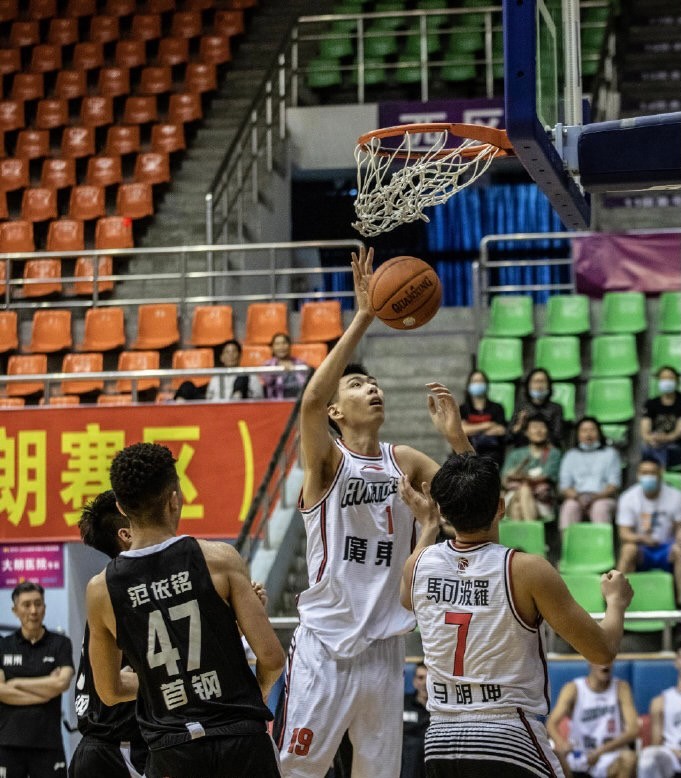 廣東男籃|2米25新星加入！廣東最新大名單出爐，阿聯(lián)接班人來襲，恭喜杜鋒