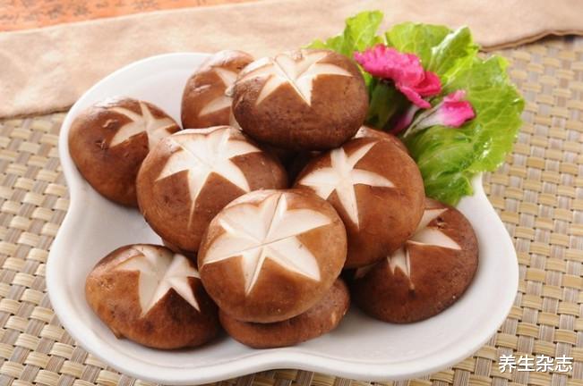 洋葱|常吃洋葱能预防乳腺癌？医生提醒：除洋葱外，这3种食物也可多吃