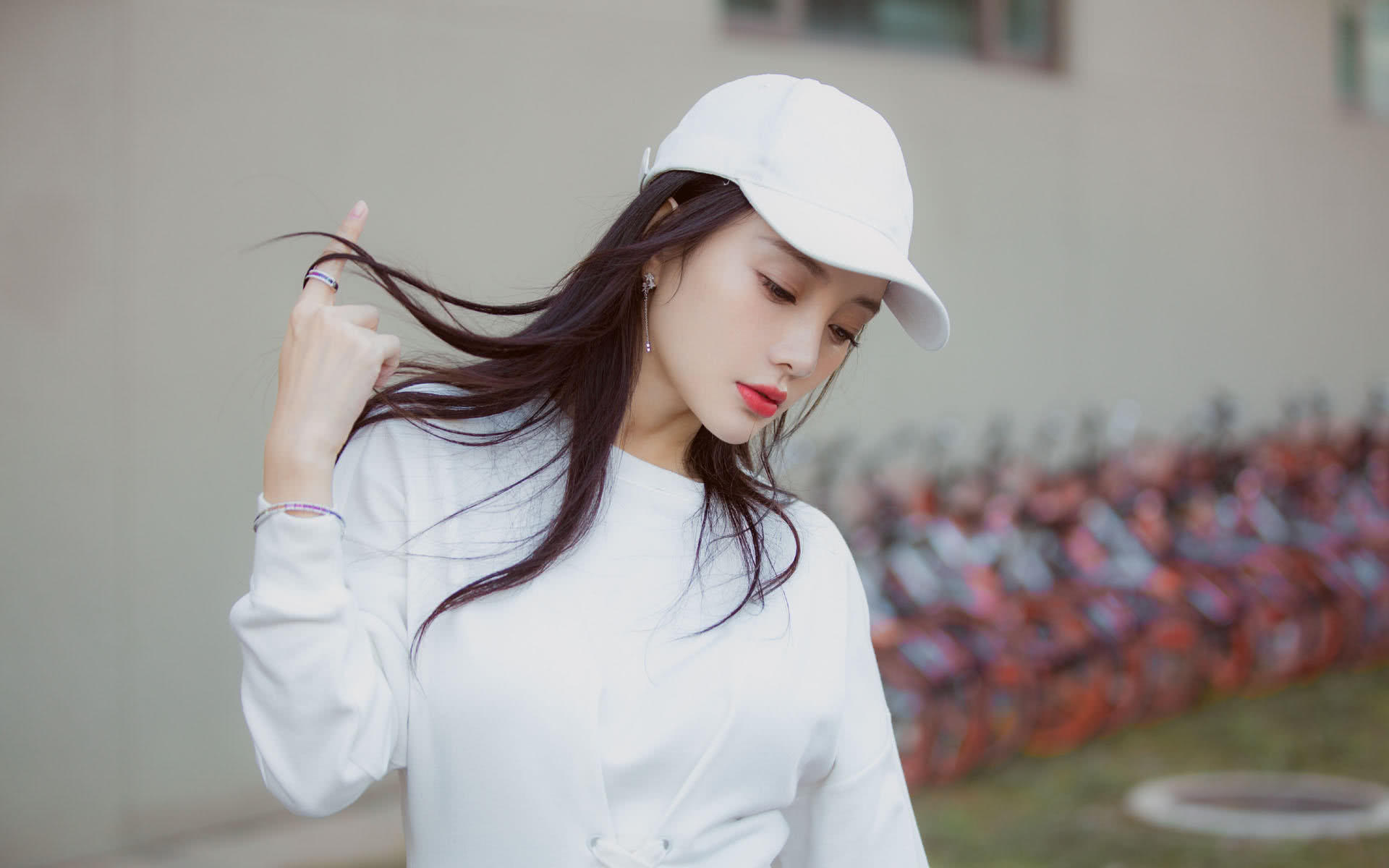 李小璐|影后变网红越来越开放,穿丁字连体裤热舞,如今母女合影似姐妹