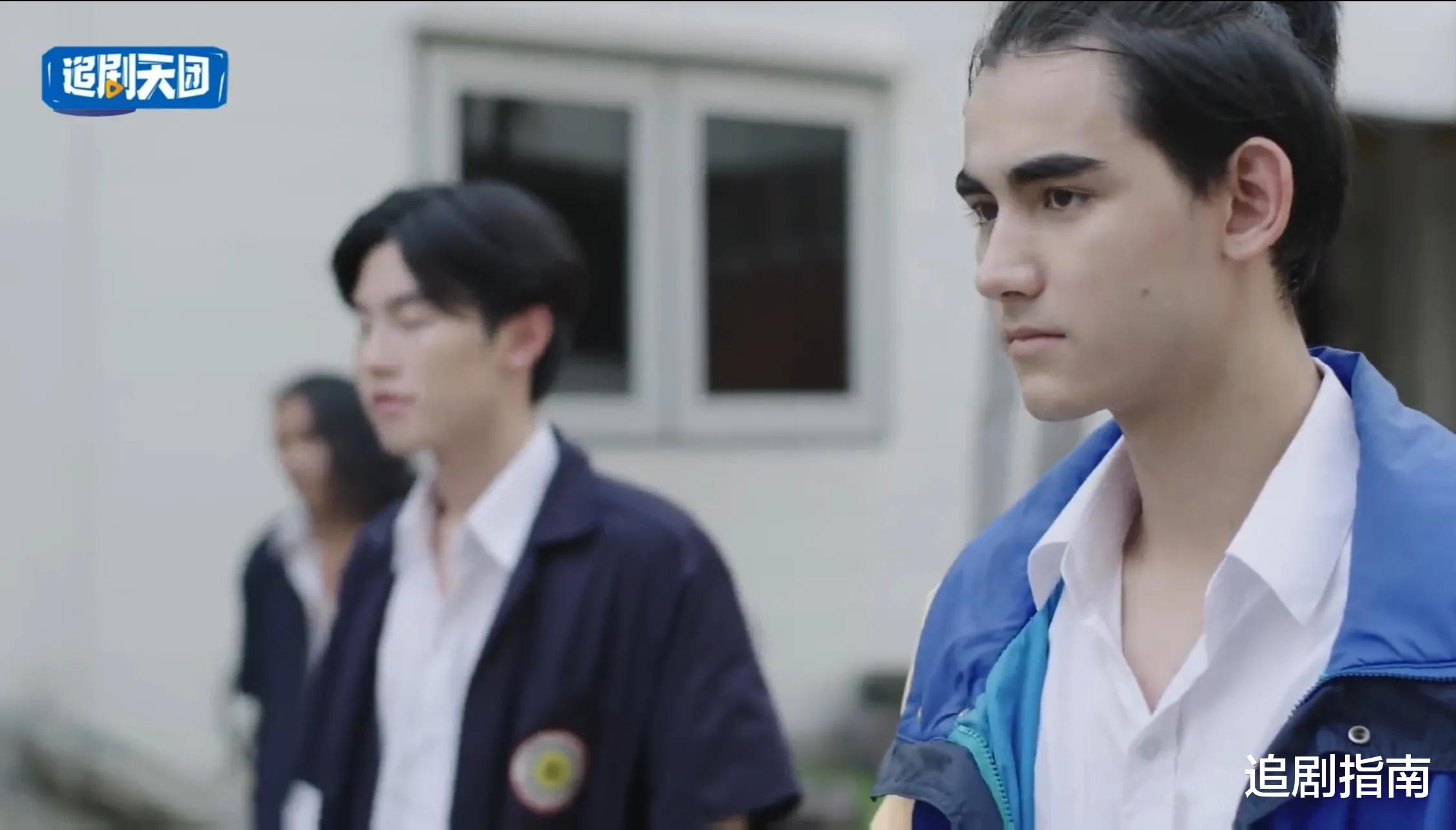 秦岚|泰剧《两小无拆》开播！太子爷搭档陈炳林，上演甜蜜竹马恋！