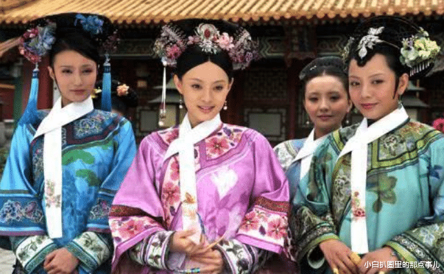 甄嬛传|《甄嬛传》播出十年，一个活成女王，一个守寡6年，至今不摘婚戒