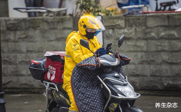 医生|外卖小哥浑身瘙痒，2个月后查出甲状腺结节，医生：身体2处发痒，尽早排查