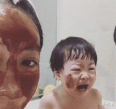 苏月瑾 “老婆出差半年回到家，在她包里发现了让我很新奇的东西，这是什么？”