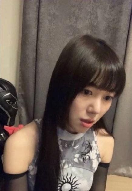 权珉娥|权珉娥自曝学生时期曾被侵犯，事后走不了路，对方现在是名人