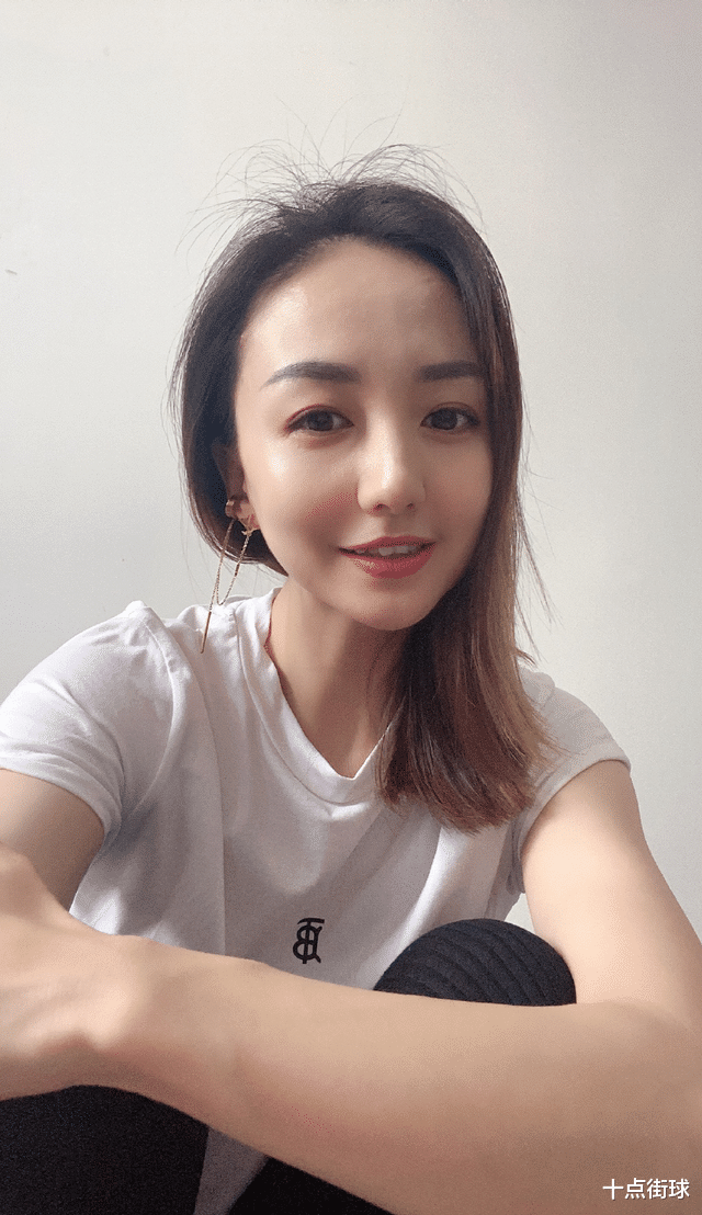 佟丽娅|体坛佟丽娅：退役后上《非你莫属》求职，月薪五千遭12位老板哄抢