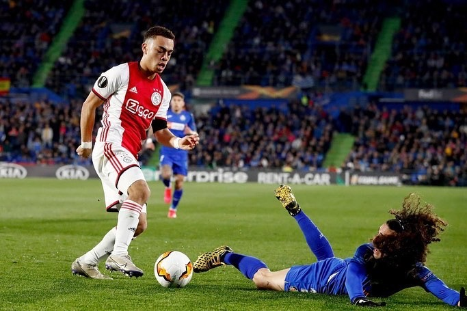 费耶诺德|荷甲赛事分享：海伦芬、阿尔克马尔、维迪斯、费耶诺德、埃因霍温