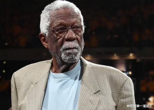 德安吉洛·拉塞爾|可愛的老頭，拉塞爾拍賣戴了兩年的科比帽子，狀態(tài)有些不對勁