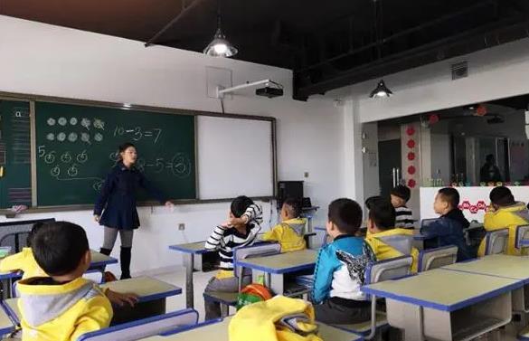 教育厅|教育厅官宣，2022年中小学寒假托管班收费标准，家长觉得有点意外
