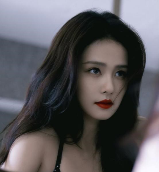 白梦妍|白鹿主演的七部剧，火了五部，糊了两部，关键要看合作的男主是谁