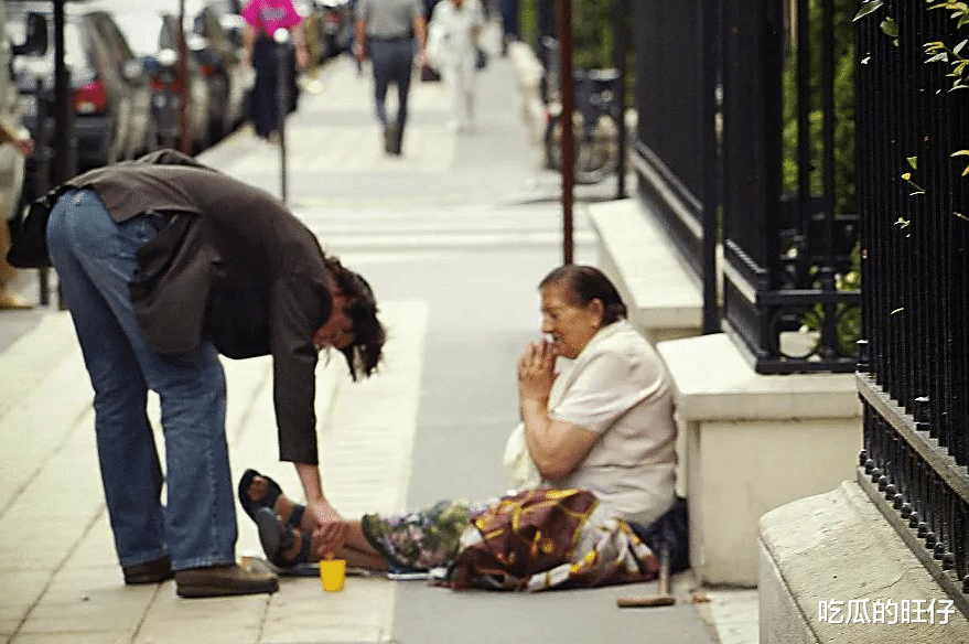 基努·里维斯|奇葩的基努里维斯,单身18年不谈对象,身家过亿却把流浪汉当朋友