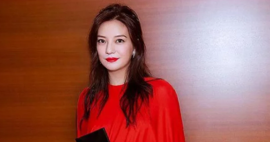 韩红|韩红不再沉默，公开与赵薇真实关系，网友：没想到