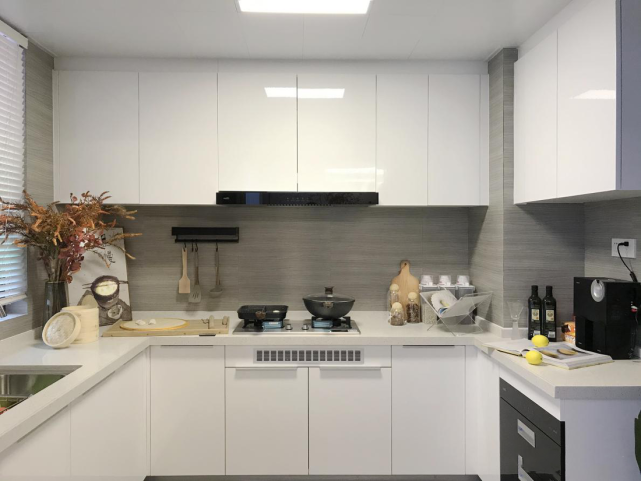 |124平中式四居室很是端庄大气的，但是儿童房确实格外有童趣