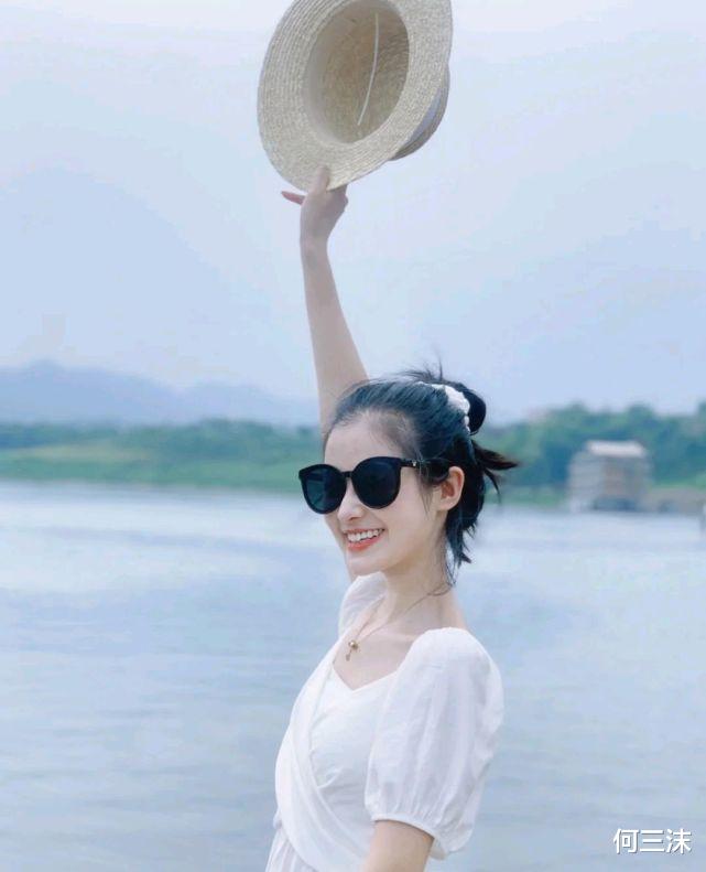 何三沫|日常穿搭可以很简约，但要清爽干净，穿上基础款也会很好看