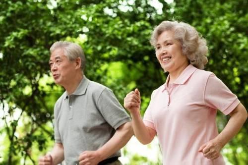 美食轩事|尿酸偏高的人，通常有4个症状，4个小技巧帮助缓解高尿酸