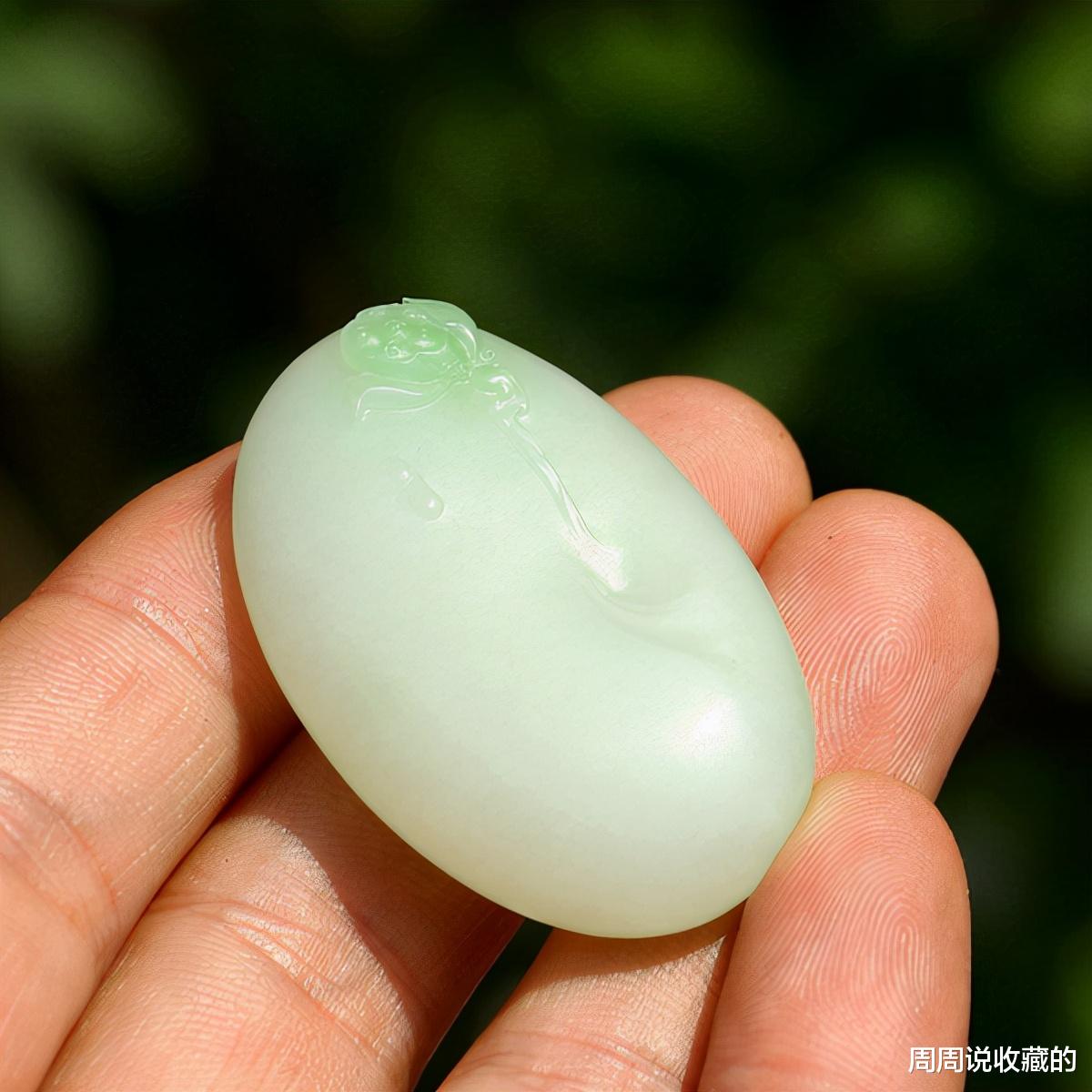 翡翠|一块翠青玉料，156万成交，能给你带来哪些反思？