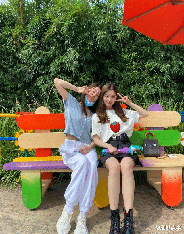 杨紫|90后小花的圈内人缘，杨紫跟男星处成哥们，鞠婧祎的朋友都很糊