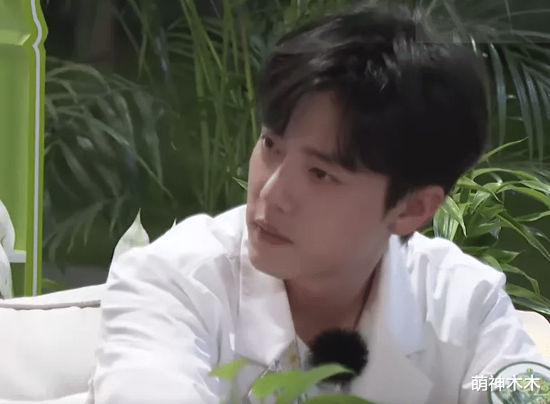 肖战|肖战《青游记》片段曝光，节目中疑遭刁难冷待，唯有贾玲对他友好