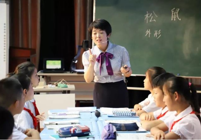 教师|中小学教师招聘门槛提升，师范生的优势没了？考编为何越来越难