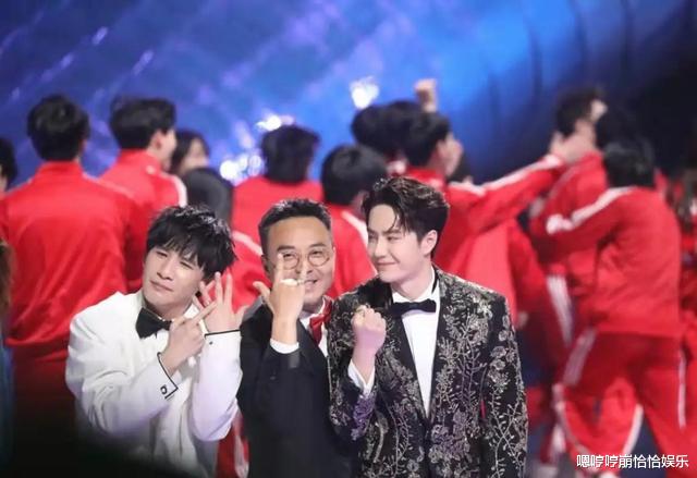 谢娜|何炅拥抱吴昕谢娜,汪涵拥抱王一博和大张伟,他们的情谊令人感动