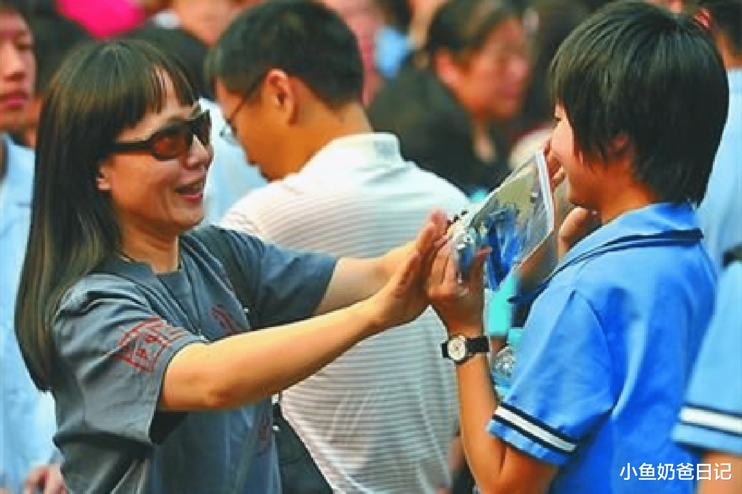 小鱼奶爸日记|孩子厌学就带去工地搬砖?“网红做法”并非万金油,仍要从心做起