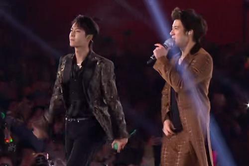 王力宏|王力宏并未在三点公开道歉，台媒围堵酒店，好友纷纷与他分清界限