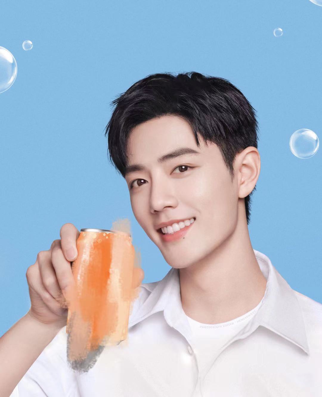 龚俊|拾光盛典阵容：肖战坐镇群星熠熠，看到主持人后：粉丝全变脸色