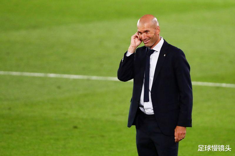 皇家马德里|4-1！3-1！英超2大豪门踢疯了，皇马卖C罗遭打脸，巴黎闹笑话