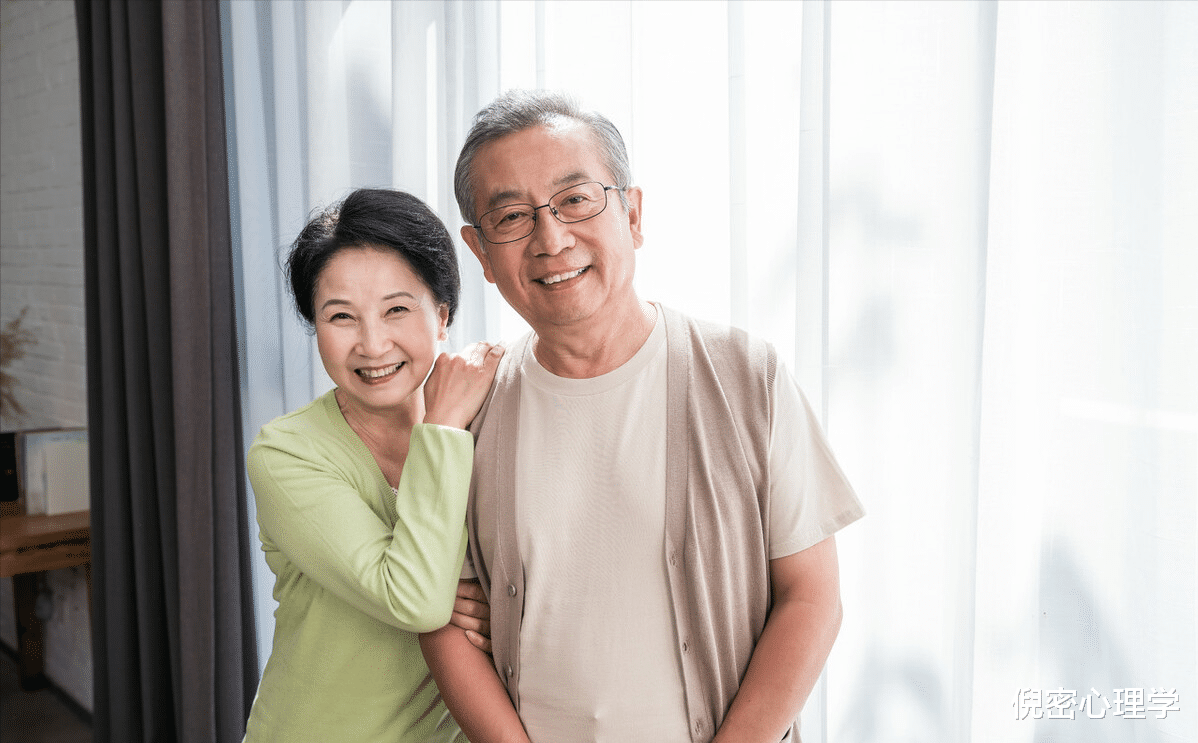 倪密心理学 77岁大爷：养老不靠子女不去养老院，做到这3点，老了也能过得好