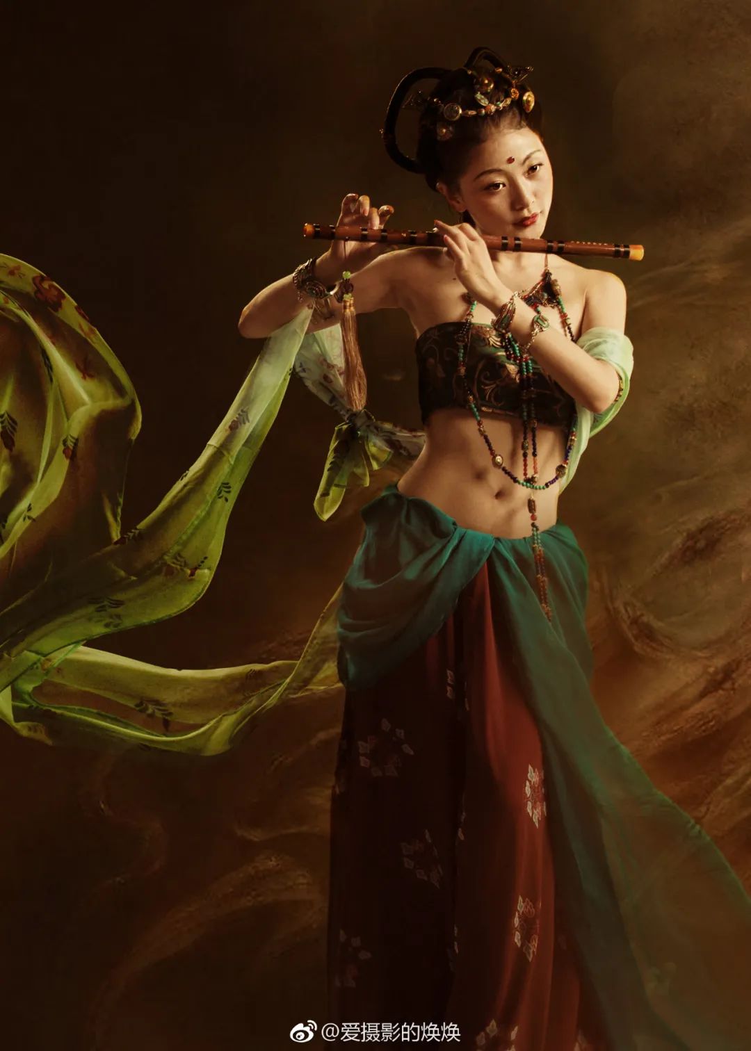 山海经|95后女孩还原70个《山海经》神兽，中国日报点赞：这才是年轻人最好的样子