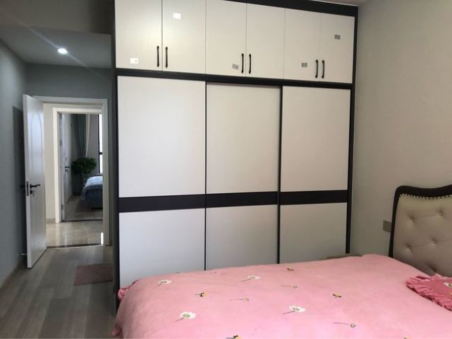 现代新房的装修完工,忍不住晒一晒图,公婆都说新房真漂亮