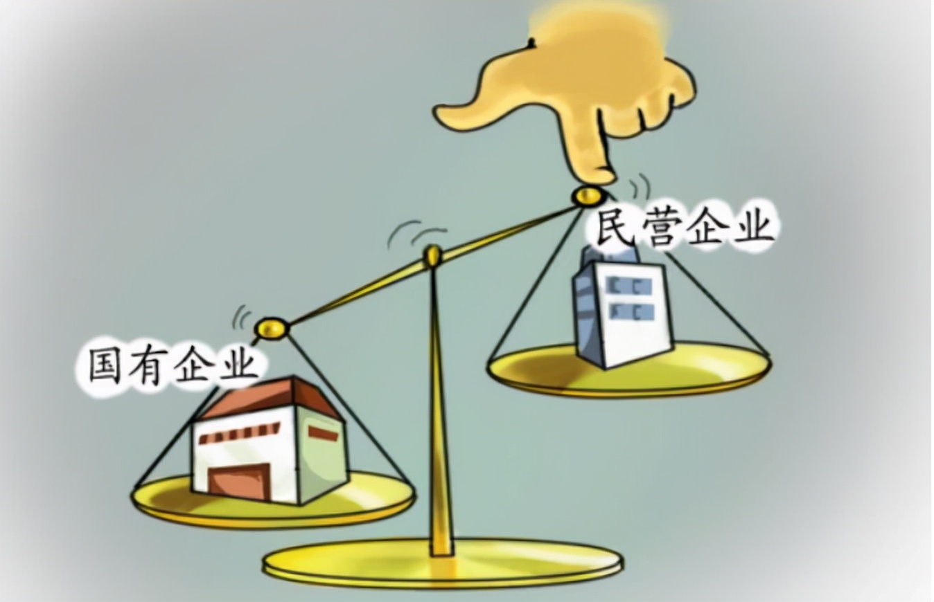 女大学生 女大学生军训照走红，多家公司排队签约均被拒，理由霸气给力