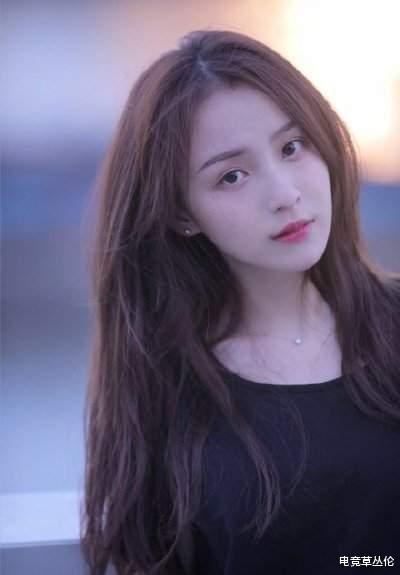 周二珂|周二珂复出首秀，新榜一大佬直接刷180W，二珂眼含热泪！