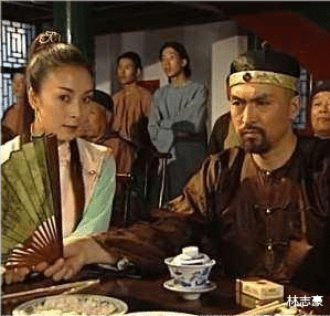 穿帮镜头|“欺骗”观众的搞笑穿帮镜头，网友：导演你过来，我保证不打你