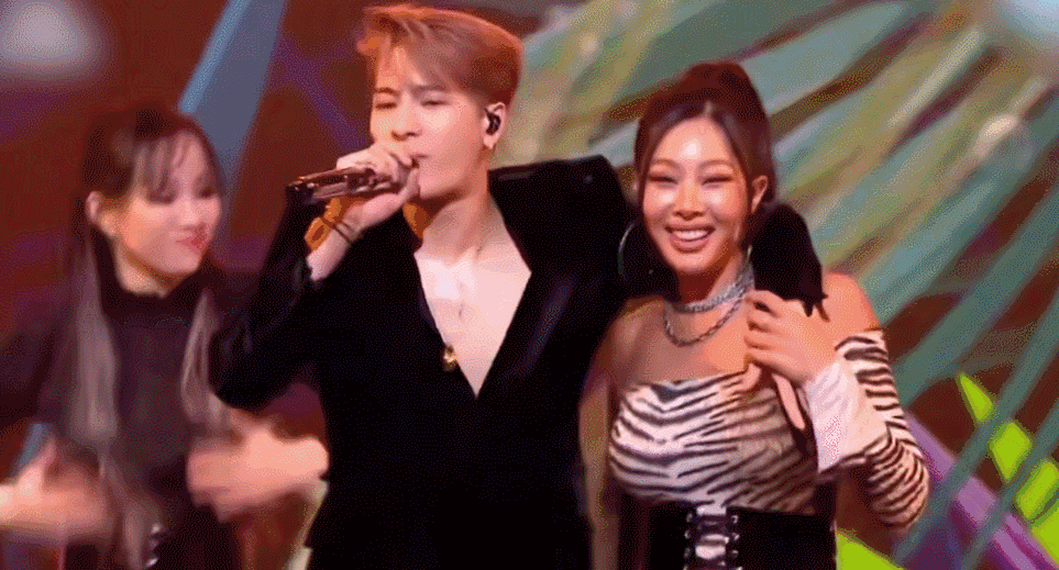 古力娜扎|娜扎被男演员公然袭胸，咋还替他说话呢？