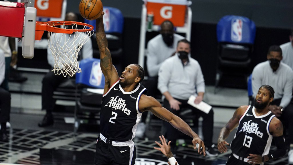 湖人队|攻防兼备！新星两战31分+6抢断成湖人遮羞布，难怪佩总坚持留人