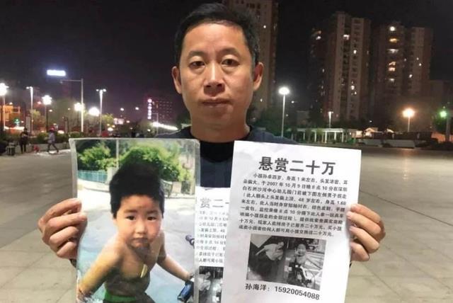 孙悦|孙卓亲姐孙悦回国，一头红发惹人注目，留学新加坡，每年花费20万