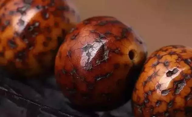 星月菩提|星月开片儿了需要注意些什么吗