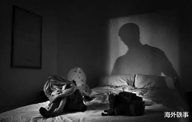 海外轶事 26岁澳洲女孩被侵犯后，集结数万受害者，颠覆了整个国家