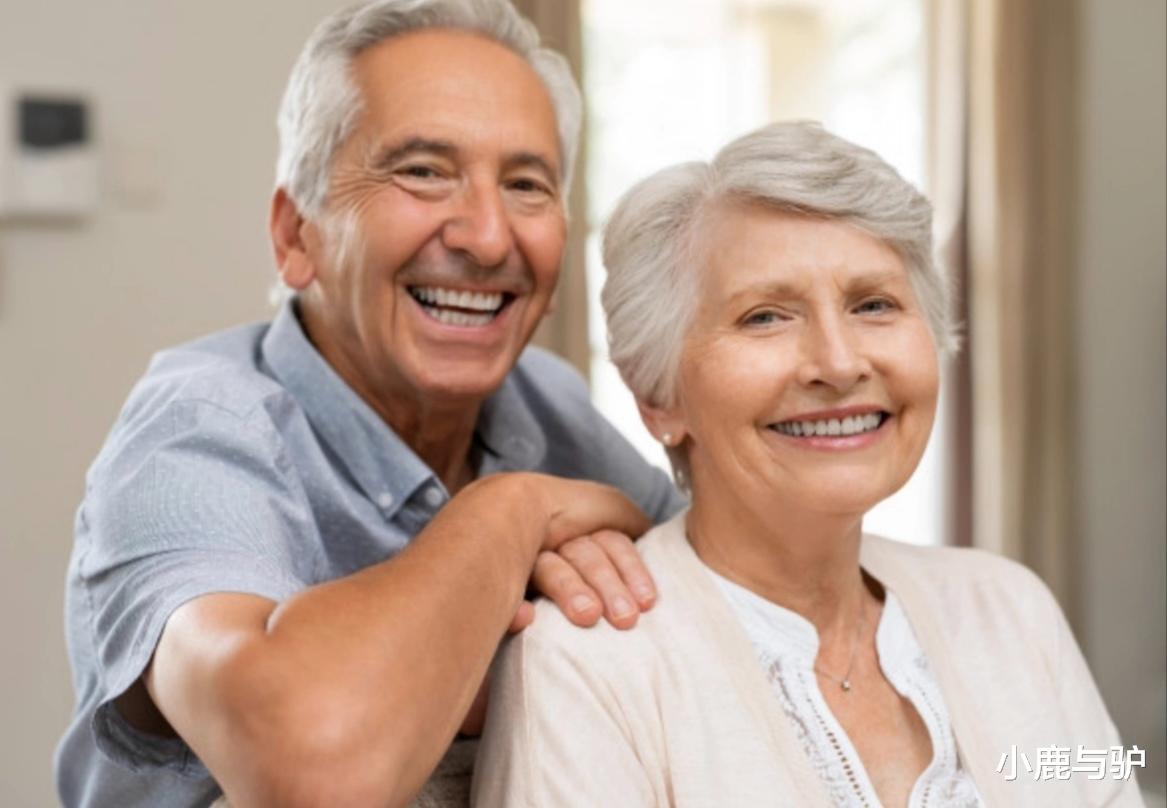 小鹿与驴 60岁阿姨：老人有了婚外的感情，虽然很有激情，但是最终结果很惨