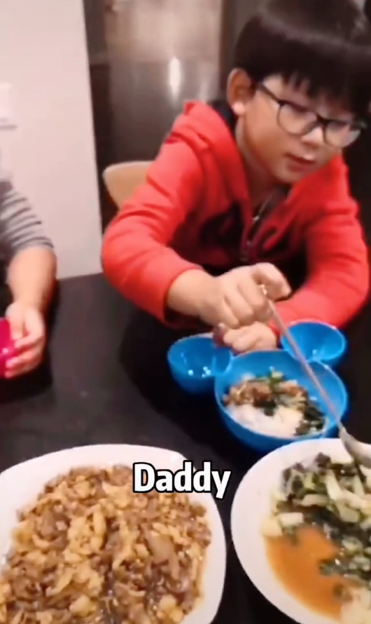 华晨宇|何洁秀幸福！心疼刁磊早起做早餐购置万元厨具，辟谣生四胎传闻