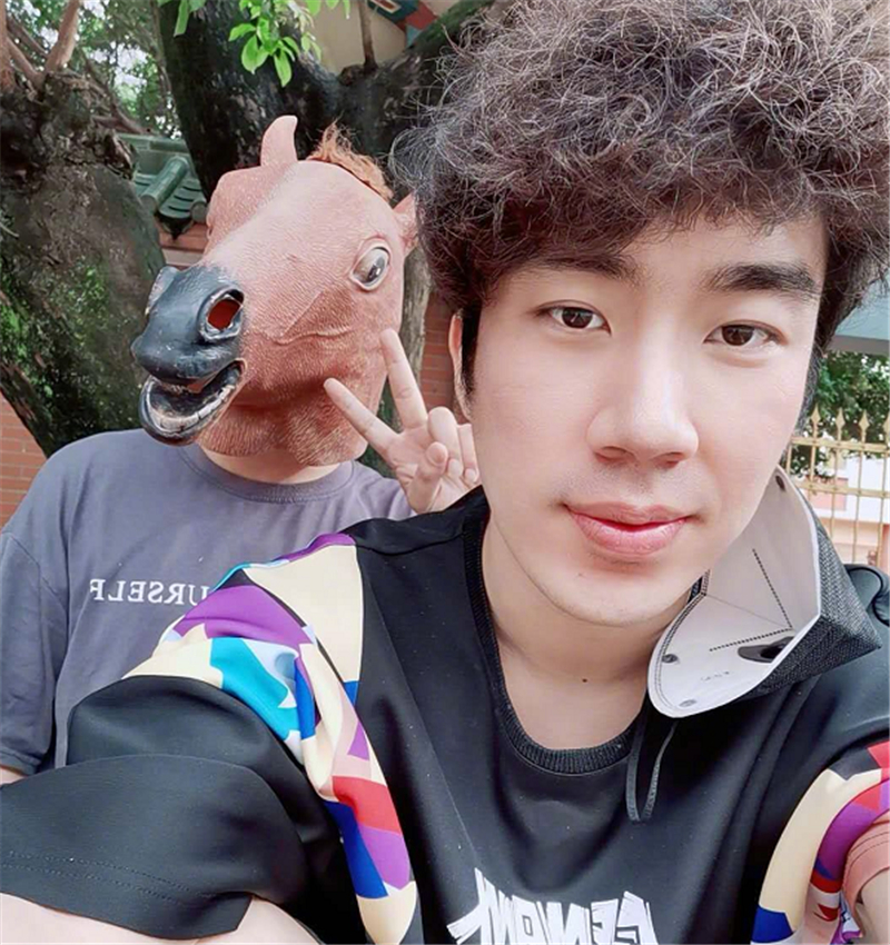 口袋妖怪|LOL主播捐款河南，Uzi、Miss六位数，看骚男出手后，网友：尽力了