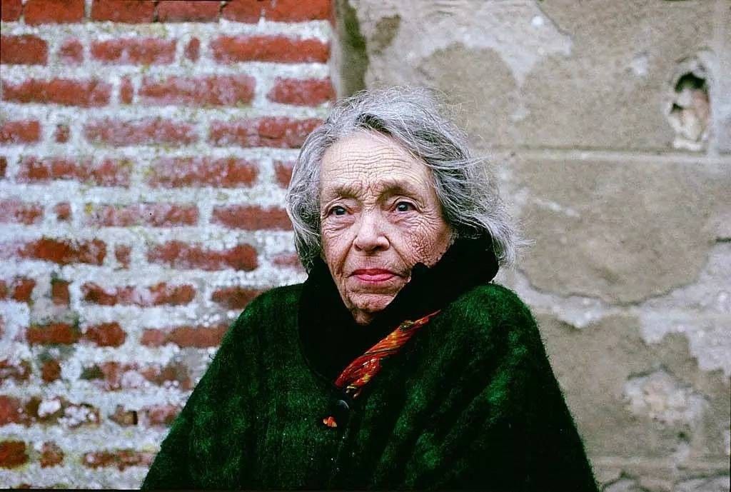 |杜拉斯：16岁做中国人情妇，和两个男人同居，小39岁粉丝为她疯狂