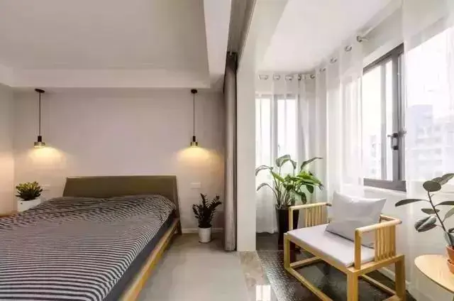 越来越多人都不在阳台晒衣服了,现在流行这样装,妥妥多出一间房