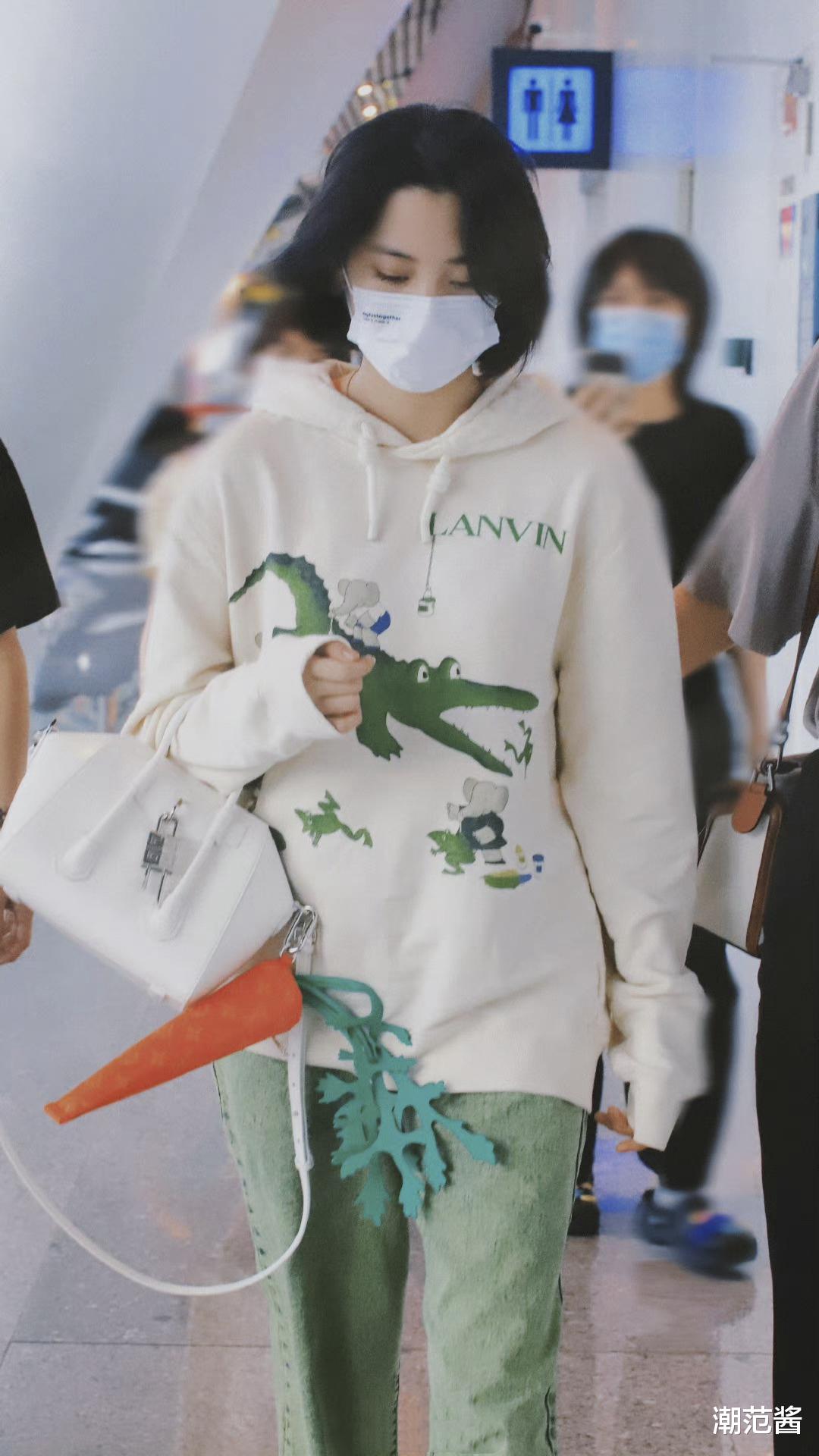 芦笋|欧阳娜娜短发被评“叛逆少女”？网友：又甜又飒组合穿搭真香