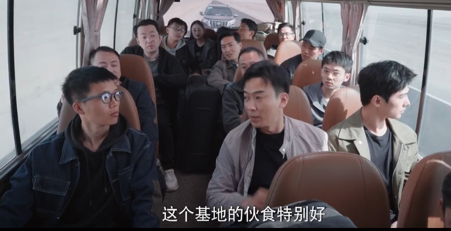 青春的蜕变love|杨洋热巴发文告别《你是我的荣耀》，意外暴露了剧组的“小心机”