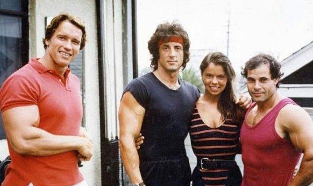 面瘫|史泰龙：出生被产钳夹成面瘫，3任老婆都是绝色，3个女儿更是貌美