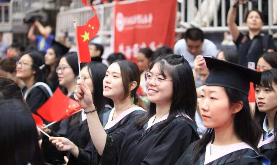 穿衣搭配|华为在211大学招聘人数排名:清华排第9,北大没进入前20名