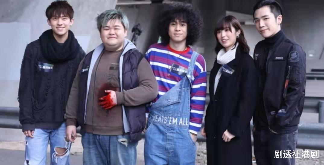 姜大卫|期待！香港知名老戏骨携儿子拍《临时械劫》，曾因酷似韩星引热议